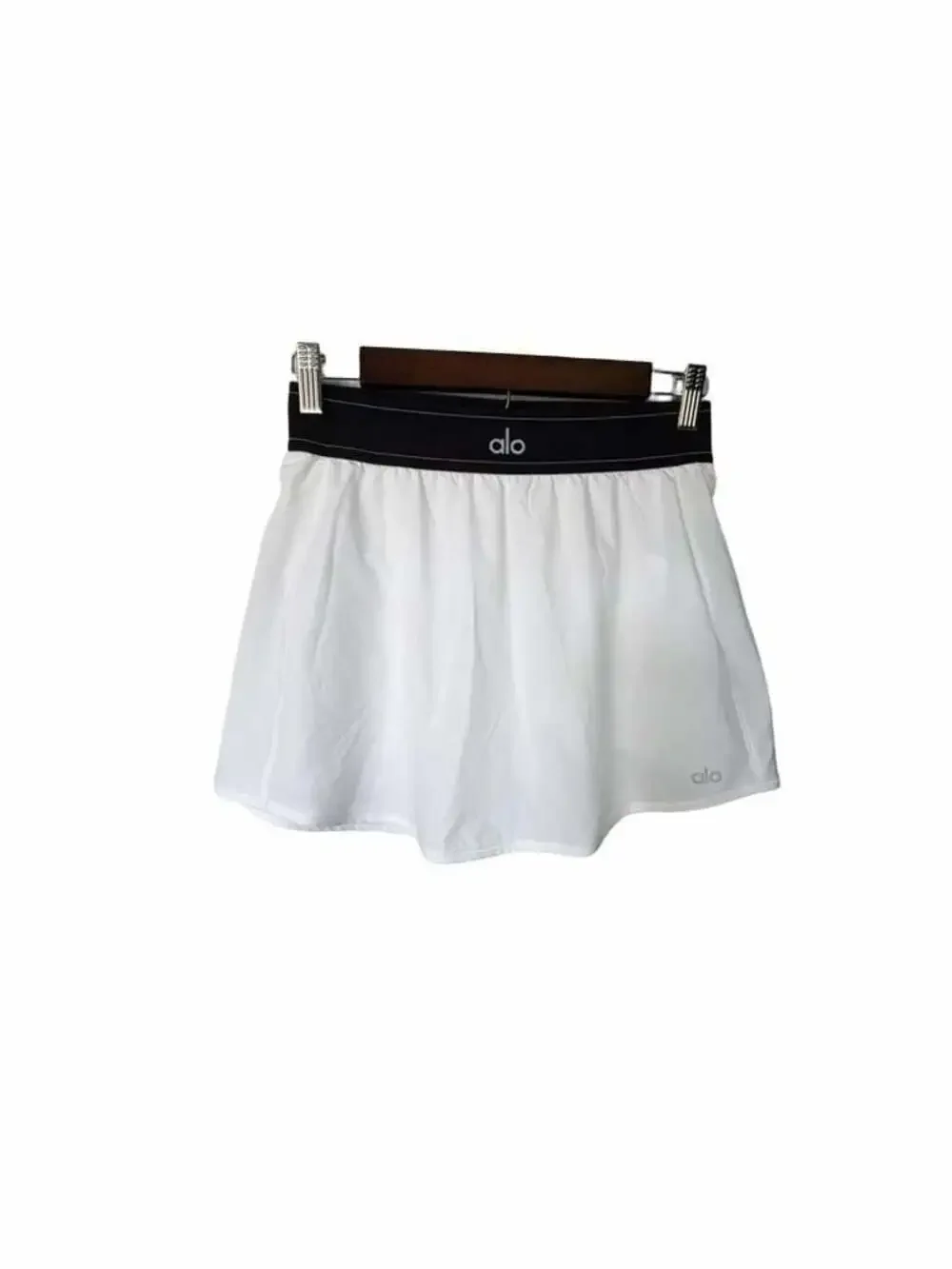 Alo Yoga Match Point Tennis Skirt White and Black W6240R_136